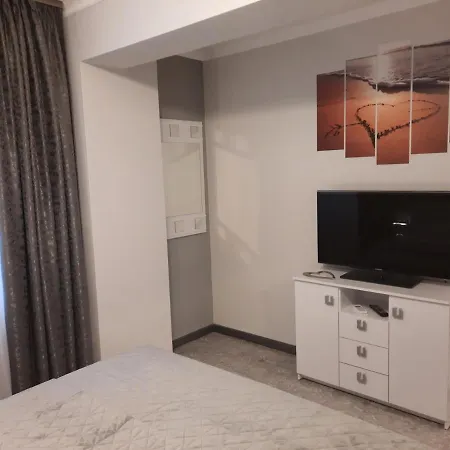 Marc Moonlight Apartment