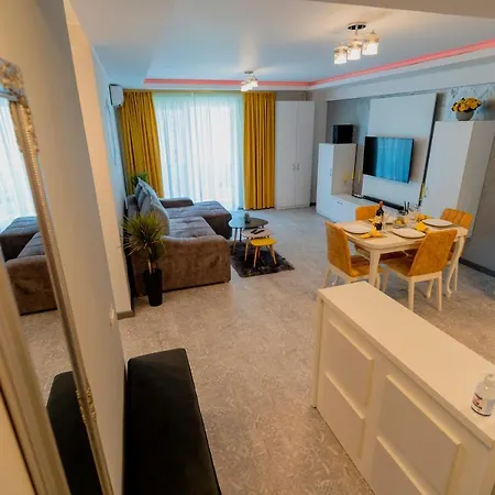 Marc Moonlight Apartment