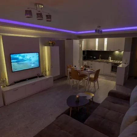 Marc Moonlight Apartment *