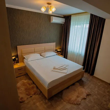 Marc Moonlight Apartament *