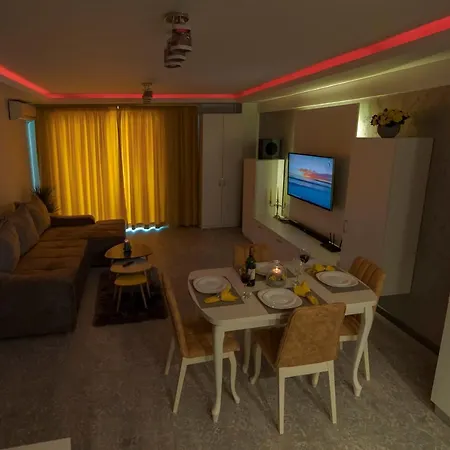 Marc Moonlight 马马亚